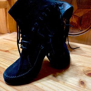 Snicks Black fringe boots
